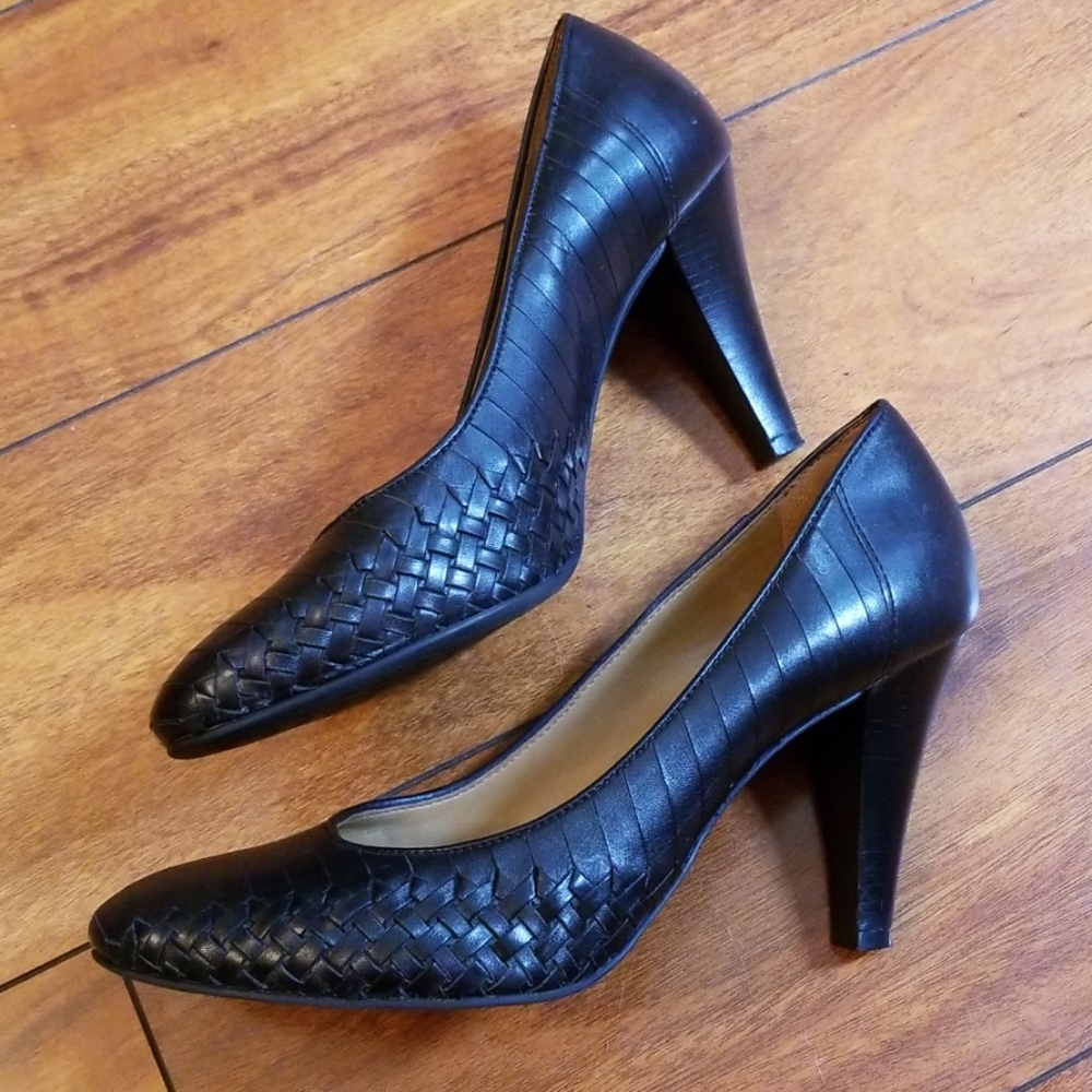 Antonio Melani Black Leather Pumps
